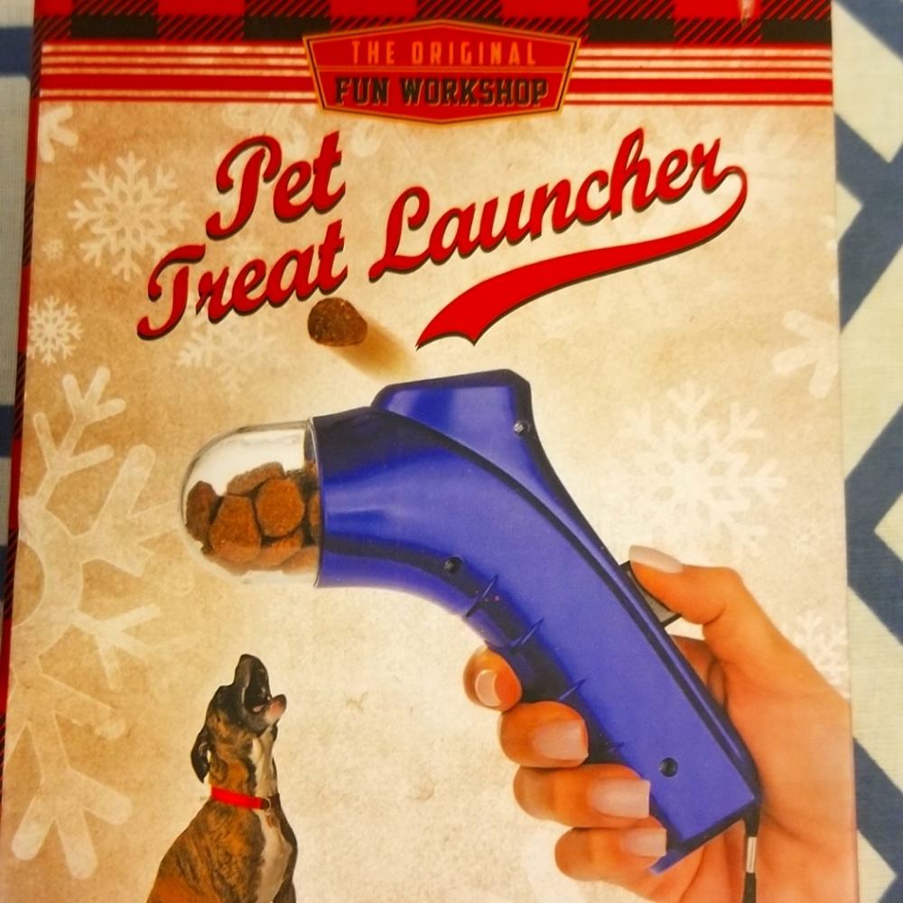 Pet treat launcher new in box